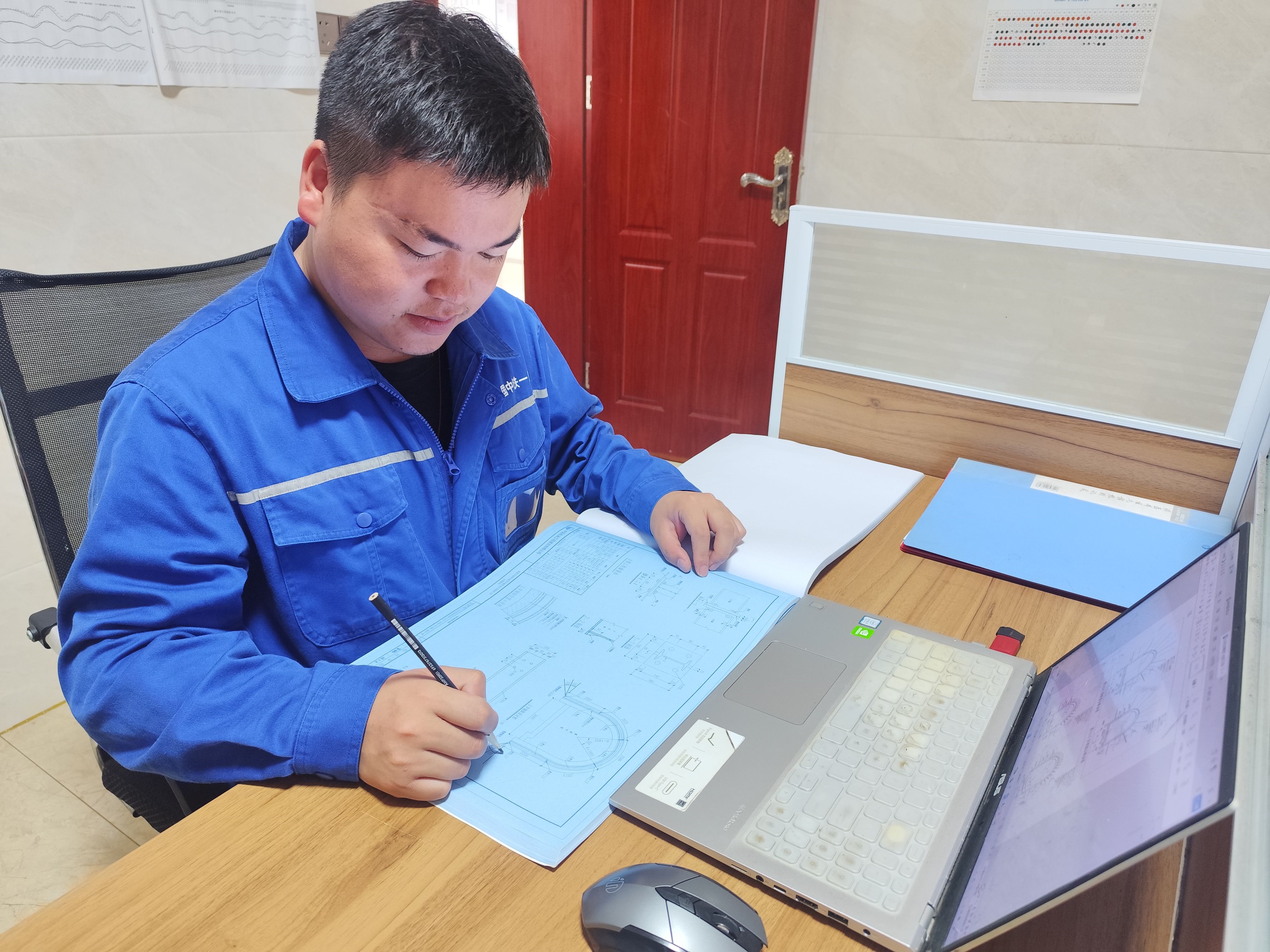 37e9fd8360a91159f6a3da4719b6c72